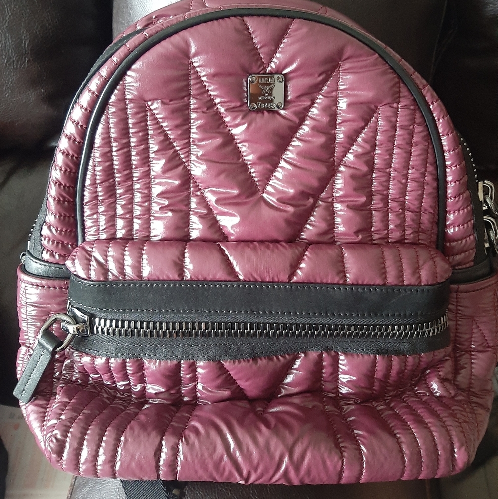SOLD - MCM Stark Backpack - Authentic - Picture 13 of 13